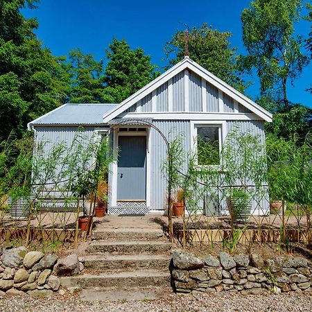 Tin Cabin In Peaceful Angus Glen Glenogil Exterior foto