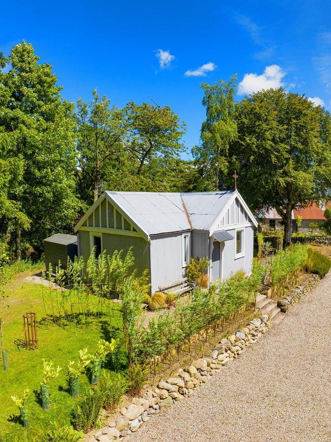 Tin Cabin In Peaceful Angus Glen Glenogil Exterior foto